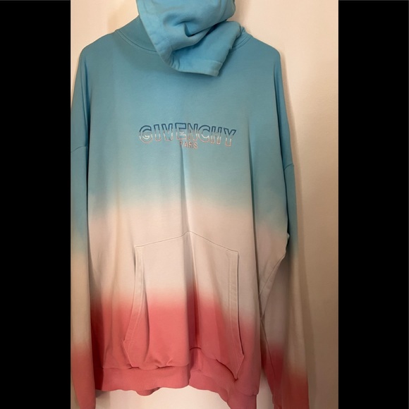 Givenchy sweater - Picture 2 of 2